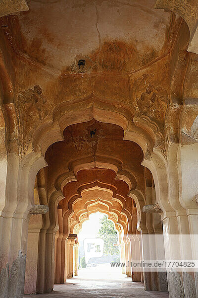 Lotus Mahal  Vijayanagara Ruinen; Hampi  Karnataka  Indien