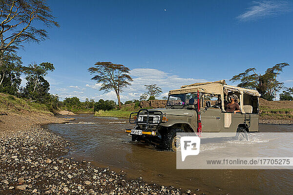 4x4 Flussüberquerung  Ol Pejeta Conservancy; Kenia