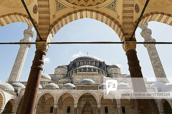 Süleymaniye-Moschee im Basarviertel; Istanbul  Türkei