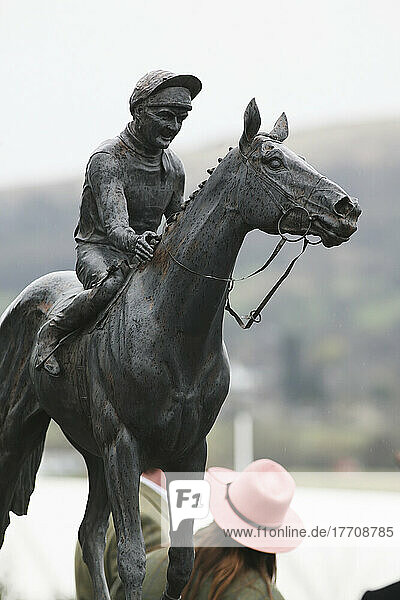 Statue Of Famous Horse Dawn Run Overlooks The Parade Ring At Cheltenham Horse Racing Festival; Cheltenham  Gloucestershire  England