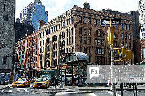 Subway Station And Traditional Apartments Building In Tribeca  Manhattan  New York  Usa