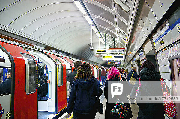 U-Bahn-Station; London  England