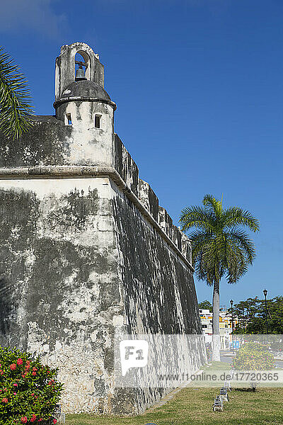 Fortified Colonial Wall  Old Town of San Francisco de Campeche  UNESCO World Heritage Site; San Francisco de Campeche  State of Campeche  Mexico