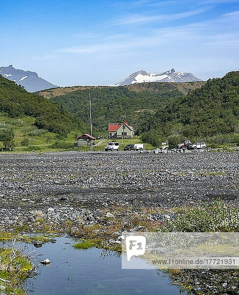 Hütte und Zeltplatz Langidalur  Berglandschaft  Isländisches Hochland  Þórsmörk Nature Reserve  Suðurland  Island  Europa