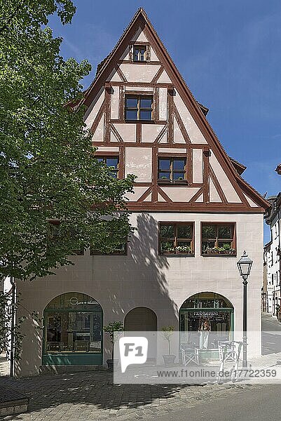 Historische Fachwerkhaus  ehemaliges Badehaus  Totalsanierung durch die Altstadtfreunde Nürnberg  Irrerstrasße 1  Nürnberg  Mittelfranken  Bayern  Deutschland  Europa