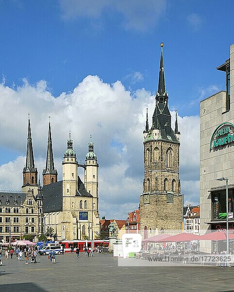 Marktkirche Unser Lieben Frauen und Roter Turm  Markt  Halle an der Saale  Sachsen-Anhalt  Deutschland  Europa