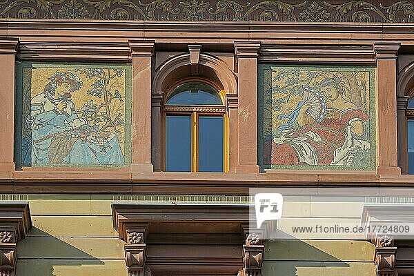 Wandmalerei an Villa erbaut ca. 1890-1895 in Rheinstraße  Wiesbaden  Hessen  Deutschland  Europa