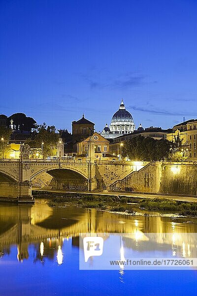 River Tiber and St. Peter's Basilica  Vatican City  Rome  Lazio  Italy  Europe