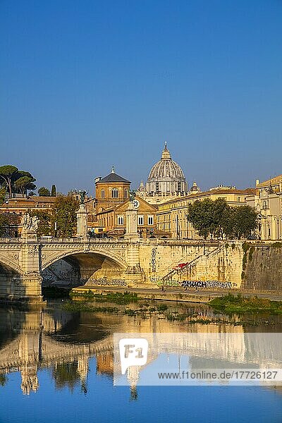Vittorio Emanuele II Bridge over River Tiber  Rome  Lazio  Italy  Europe
