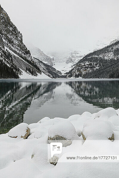 Winter at Lake Louise with snow-covered mountains  Banff National Park  UNESCO World Heritage Site  Alberta  Canadian Rockies  Canada  North America