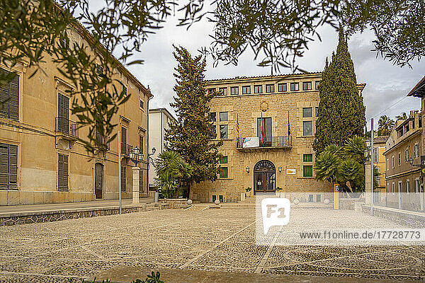 View of the Town Hall in old town Alcudia  Alcudia  Majorca  Balearic Islands  Spain  Mediterranean  Europe