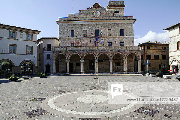 The Town Hall  Montefalco  Umbria  Italy  Europe