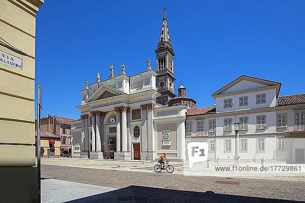 Cathedral of Saints Peter and Mark  Alessandria  Piedmont  Italy  Europe