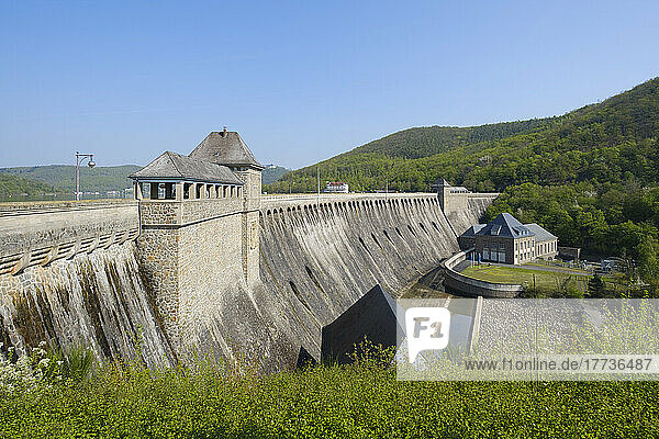 Mauer der Edersee-Talsperre  Edertal  Hessen  Deutschland