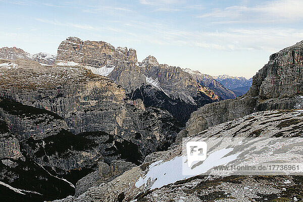 Italy  South Tyrol  Three Peaks of Lavaredo and surrounding landscape