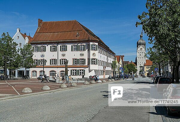 Rathaus an der Landshuter Strasse in Erding  Bayern  Deutschland  Europa