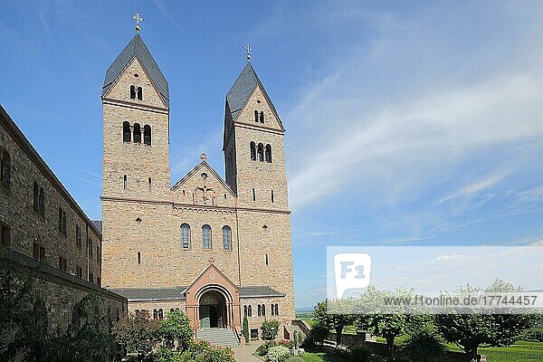 Neoromanische UNESCO St. Hildegard Abtei in Eibingen  Rüdesheim  Rheingau  Taunus  Hessen  Oberes Mittelrheintal  Deutschland  Europa
