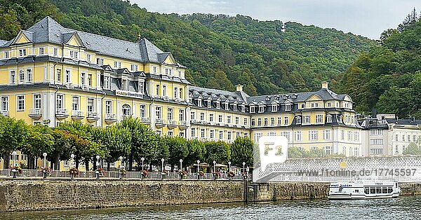 Das Kurhaus mit dem angrenzenden Grand Hotel  Bad Ems  Rheinland-Pfalz  Deutschland  Europa