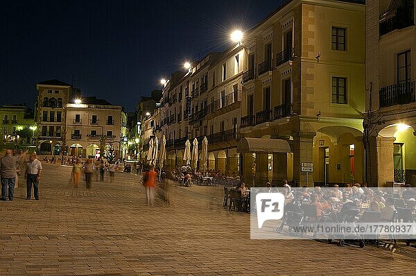 Caceres  Hauptplatz  Altstadt  Plaza Mayor  UNESCO-Weltkulturerbe  Extremadura  Spanien  Europa