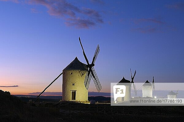 Consuegra  Windmills  Toledo Province  Route of Don Quixote  Castilla-La Mancha  Spain  Europe