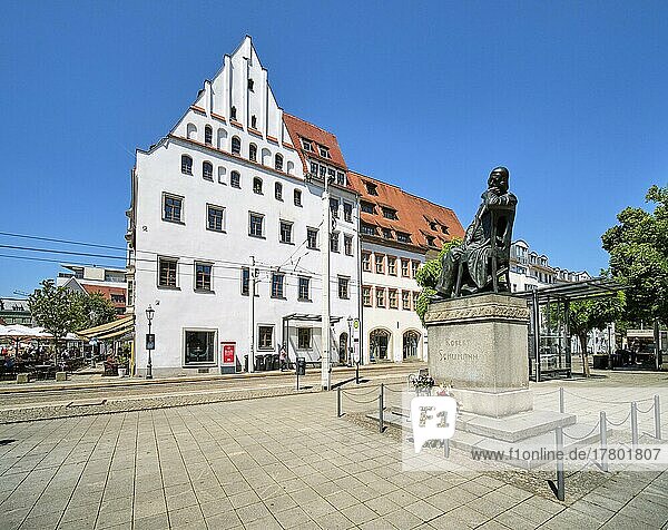 Robert Schumann Monument  Main Market Square  Zwickau  Saxony  Germany  Europe