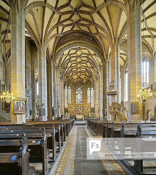 Spätgotische Hallenkirche Dom St. Marien mit Wandelaltar von Michael Wohlgemuth  Innenaufnahme  Zwickau  Sachsen  Deutschland  Europa