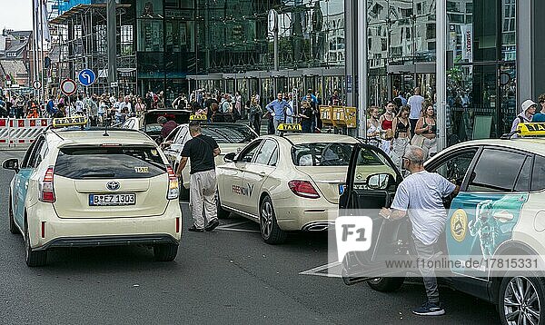 Berlin Central Station  taxis in front of the entrance  Berlin  Germany  Europe