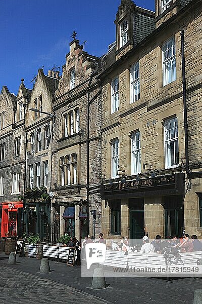 Edinburgh  Altstadt  Häuser in der Victoria Street  Häuserzeile  Schottland  Großbritannien  Europa