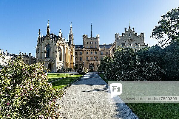 Schloss Lednice  Unesco-Stätte  Kulturlandschaft Lednice-Valtice  Tschechische Republik  Europa