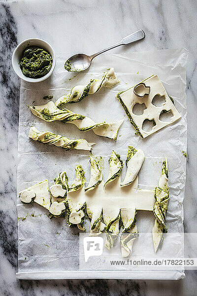 Puff pastry Christmas tree with pesto