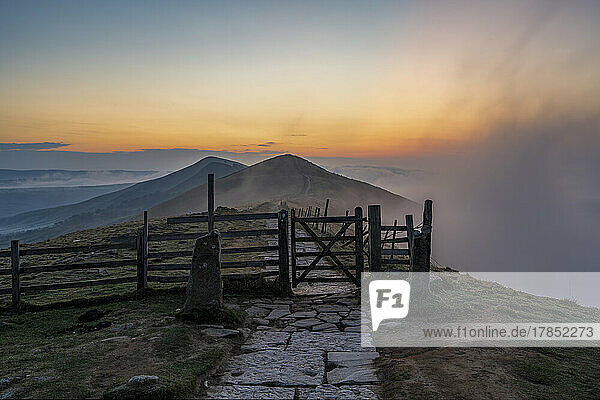Gateway to The Great Ridge with cloud inversion  The Great Ridge  Mam Tor  Peak District  Derbyshire  England  United Kingdom  Europe
