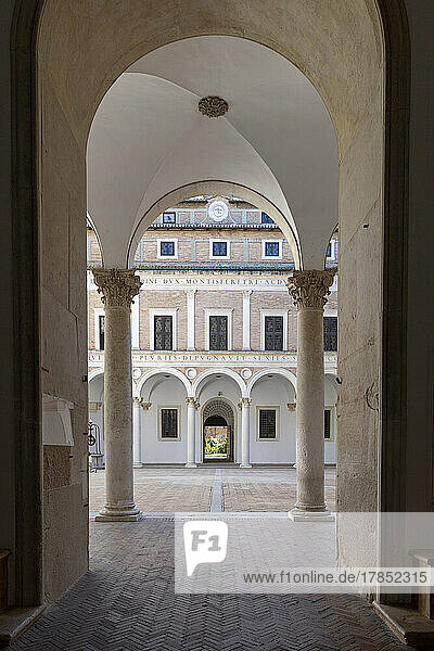 The Courtyard of Honor  Palazzo Ducale  Urbino  Urbino and Pesaro district  Marche  Italy  Europe