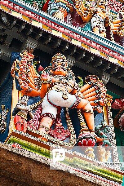 Sculptures on Hindu temple gopura (tower) . Menakshi Temple  Madurai  Tamil Nadu  India  Asia
