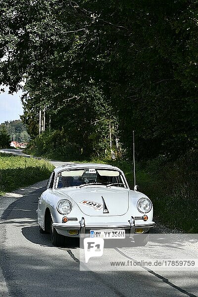 13. 08. 2022  Olympia Rallye 72  1972  50 Jahre Revival 2022  Autorennen  Ralley  Oldtimer  Freising  Porsche 911