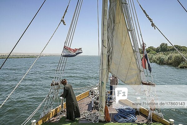 Dahabeya Kreuzfahrtschiff Magic Nile  Nil  Ägypten  Afrika