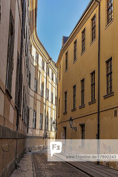 Prager Straße mit alten Häusern  Prag  Tschechische Republik  Europa