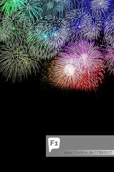 Silvester Feuerwerk Sylvester Neujahr Textfreiraum Copyspace bunt Hintergrund Neues Jahr Neuen Neu Hintergründe in Stuttgart  Deutschland  Europa