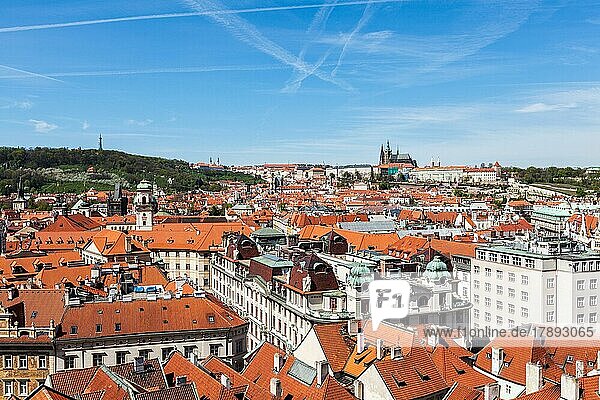 Blick vom Rathaus auf die Stare Mesto (Altstadt) und den Veitsdom. Prag  Tschechische Republik  Europa