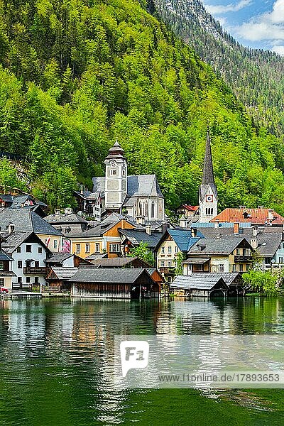 Österreichisches Touristenziel Hallstatt Dorf am Hallstatter See in den österreichischen Alpen. Region Salzkammergut  Österreich  Europa