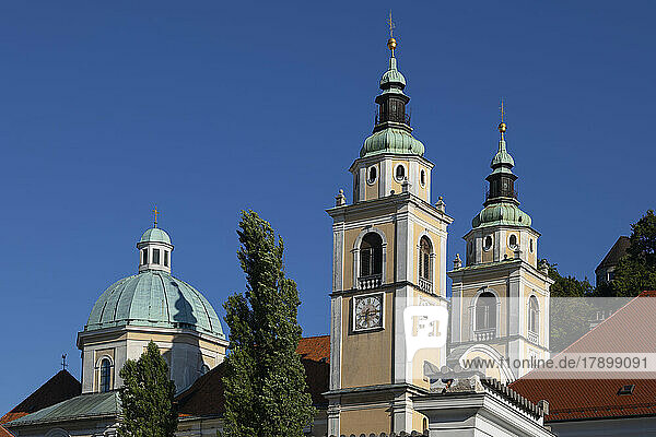 Slowenien  Ljubljana  Glockentürme der Kathedrale von Ljubljana