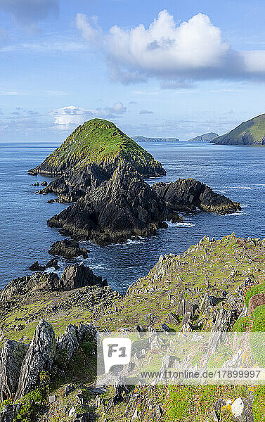 Irland  Blick auf die Halbinsel Dingle und die umliegenden Inseln