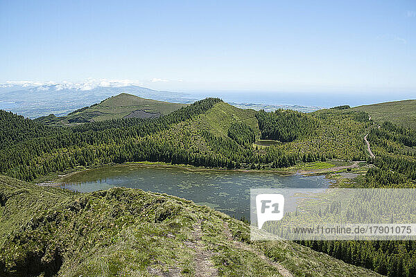 Portugal  Azoren  Lagoa Rasa See in Serra Devassa