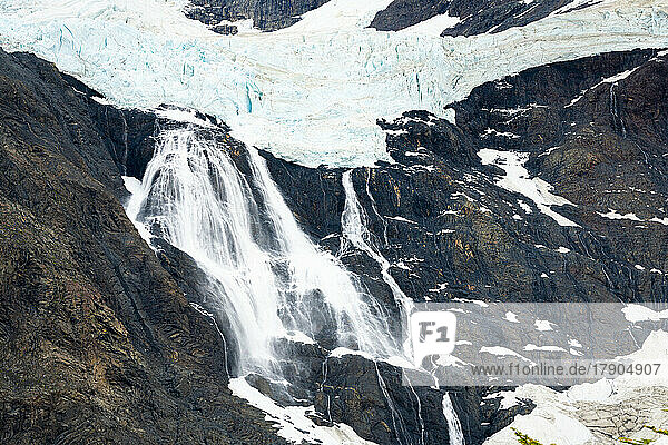 Eisabbruch am Glaciar del Frances  Torres del Paine National Park  Patagonien  Chile  Südamerika