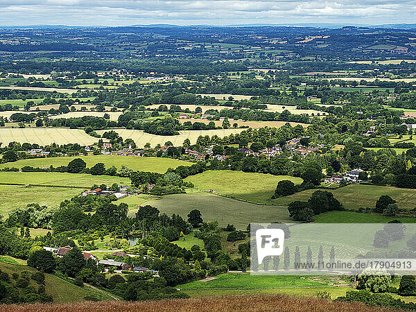 Blick über Herefordshire vom Herefordshire Beacon  Herefordshire  England  Vereinigtes Königreich  Europa