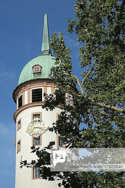 Turmspitze vom historischen Weißen Turm erbaut 1704  weißen  weiße  weiß  Darmstadt  Bergstraße  Hessen  Deutschland  Europa