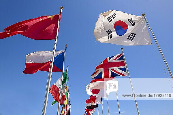 Länder der Welt Internationale Flaggen wehen