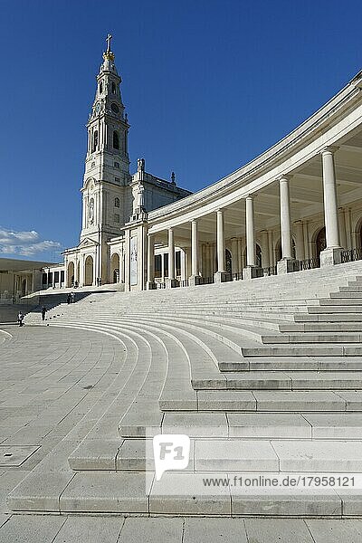 Basilika unserer lieben Frau vom Rosenkranz  Fátima  Ourém  Portugal  Europa