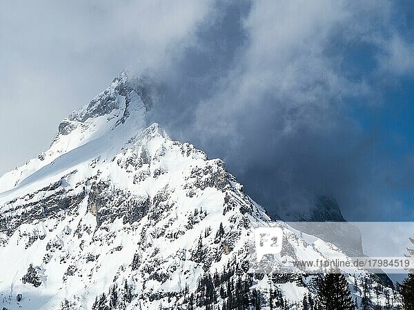 Snow-covered ridge in clouds  Admonter Reichenstein  Johnsbach  Gesäuse National Park  Styria  Austria  Europe