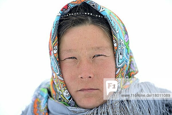 Jekaterina Japtik  Portrat der Nenzen Frau  Distrikt Yar-Sale  Jamal  Nordwest-Sibirien  Russland  Europa