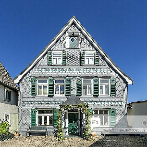 Historisches Wohngebäude  Schieferfassade  Altstadt  Arnsberg  Sauerland  Nordrhein-Westfalen  Deutschland  Europa